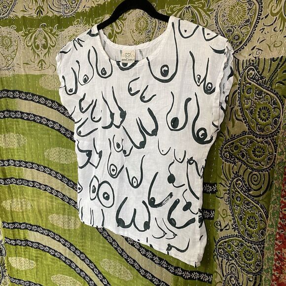 Gravel & Gold White/ Green Linen Boobs Print Taurus Top Size Small - Picture 7 of 14